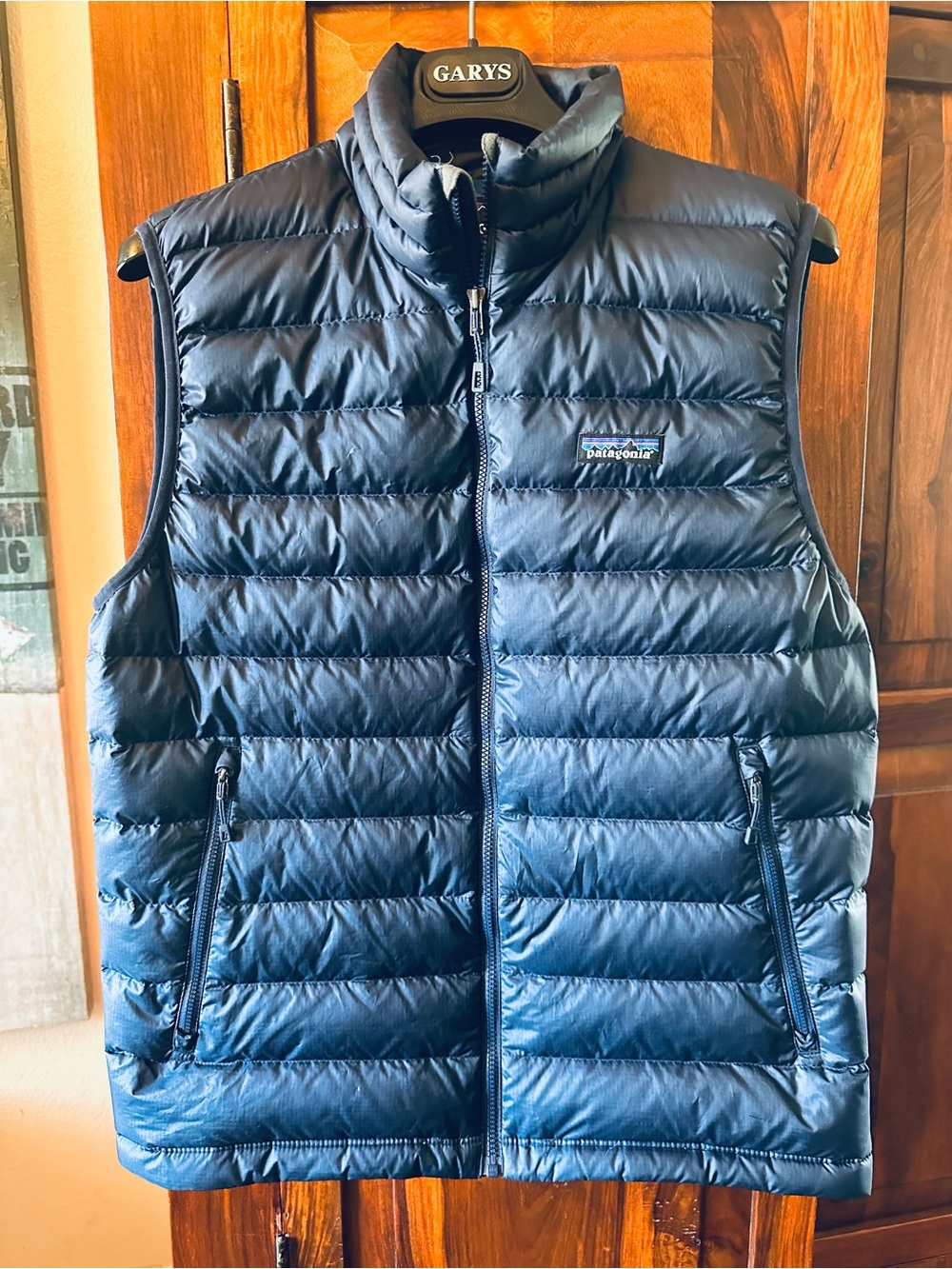 Patagonia Men’s Quilted Puffer Vest in Navy